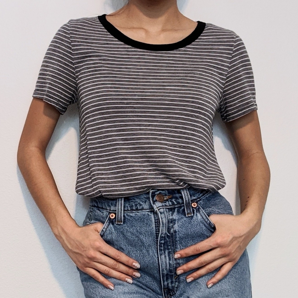 Grey and white striped tee